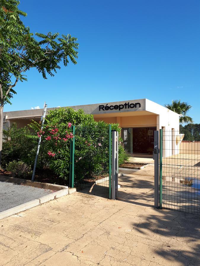 Les Parasols D'Argens Roquebrune-sur Argens Bagian luar foto